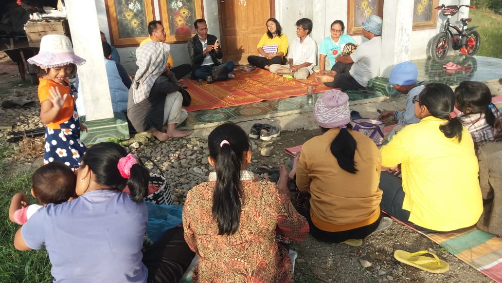 Pupuk Subsidi Langka, Kelompok Tani Horas Tani Desa Sijambur Kecamatan Ronggur Nihuta Mulai Belajar Gunakan Pupuk Organik