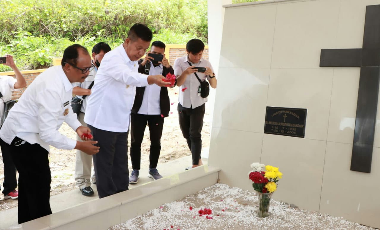 Usai Dilakukan Pemugaran, Bupati Simalungun Resmikan Makam DR (HC) Drs Djabanten Damanik