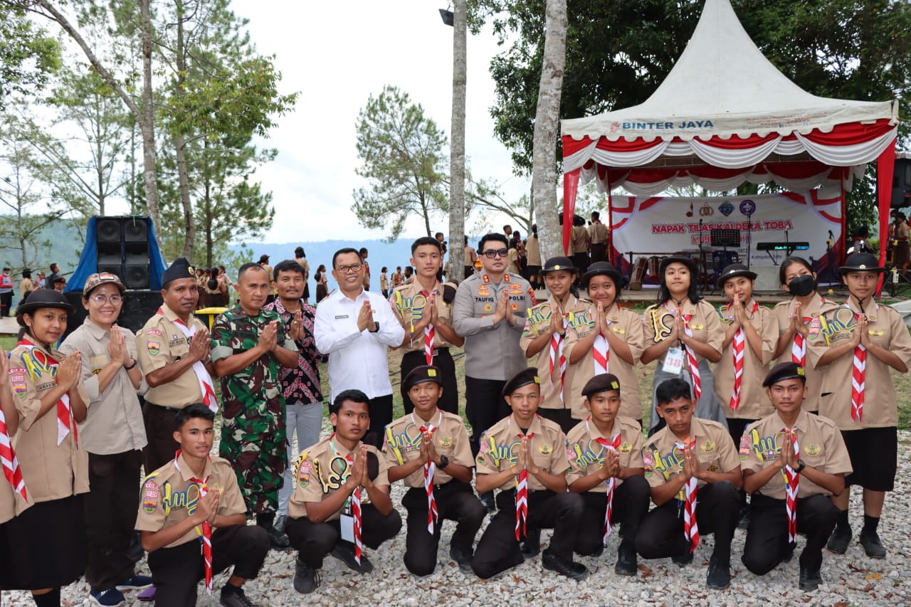 Napak Tilas Kaldera Toba Kapolres CUP Tahun 2022, Kapolres Toba: Tingkatkan Jiwa Patriotisme Serta Cinta Tanah Air di Kalangan Generasi Muda