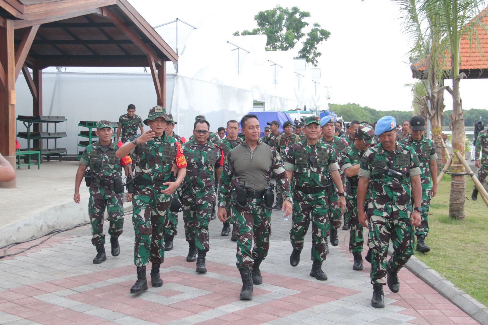 Dampingi Panglima TNI di Tahura Mangrove, Pangdam Yakinkan Satgas Pamwil Kuasai Medan