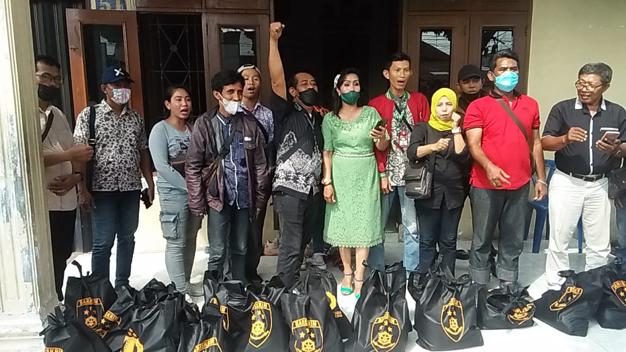 Komunitas Media Online Medan Terima Bantuan Paket Sembako dari Kabareskrim Polri bersama PB Pendawa Indonesia