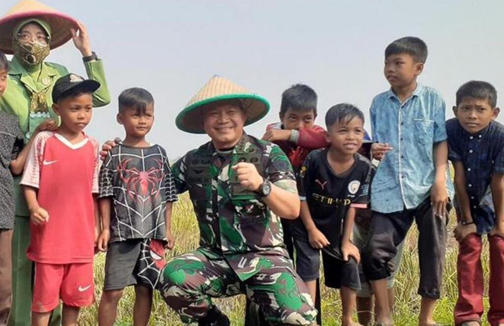 KSAD Dudung Jadikan TNI AD Dekat dengan Rakyat
