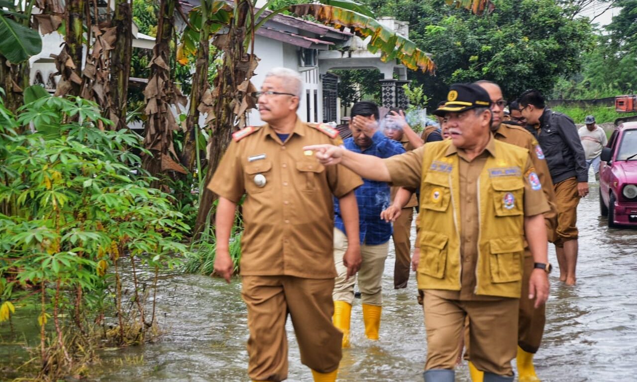 Wabup Deliserdang Tinjau 57 Warga Yang Terkena Banjir di Kecamatan Beringin
