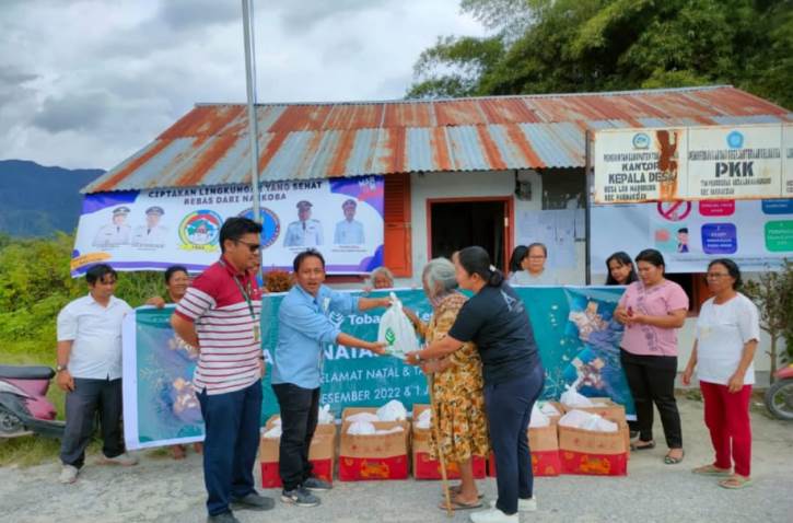 Tiomin Senang Dapat Paket Natal Tahun Baru Dari TPL