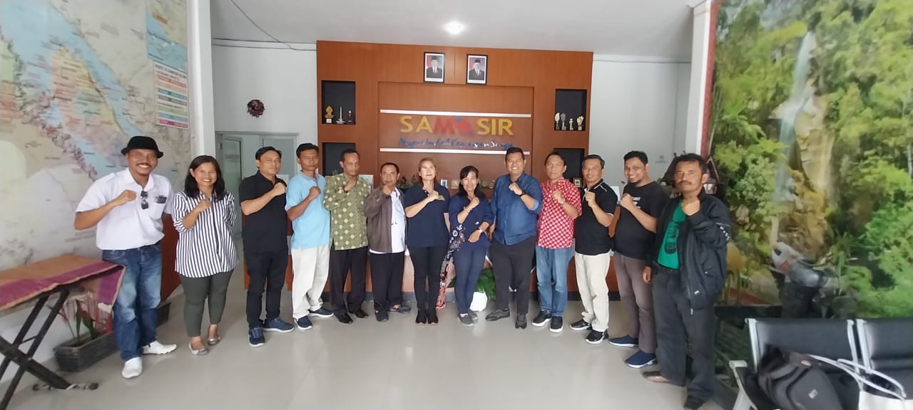 Bupati Vandiko Gultom Terharu Samosir Dipilih SMSI Tujuan Ekspedisi Geopark Kaldera Toba HPN 2023