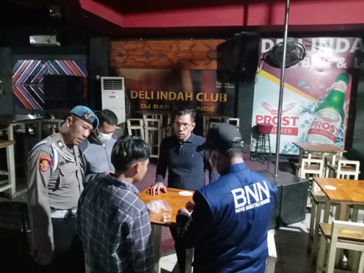 Sat Res Narkoba Polresta Deli Serdang Gelar Razia Gabungan Tempat Hiburan Malam Cafe Deli indah dan Cafe Valentine