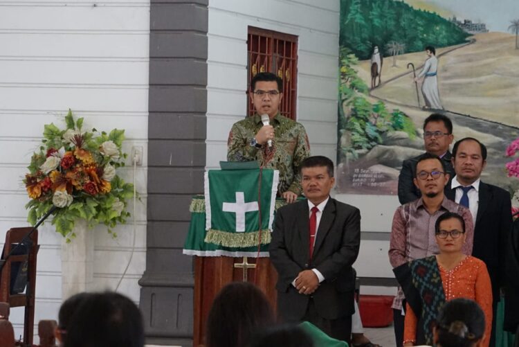 Bane Raja Manalu Dilantik Jadi Ketua Umum Panitia Tahun Profesionalisme Dalam Penatalayanan HKBP