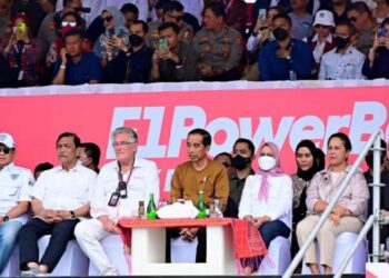 Presiden RI Jokowi Saksikan Langsung Perhelatan F1 Prower Boat World Championship Danau Toba 2023