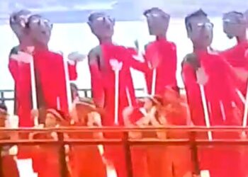 Presiden RI Jokowi Kagumi Penampilan Tarian Sigalegale Pada Pembukaan F1 Powerboat Championship Danau Toba 2023