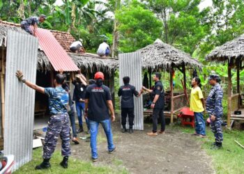 Rumah Seniman Ki Dalang Mongko Daryono Dibenah Melalui Program Danlanal Cilacap