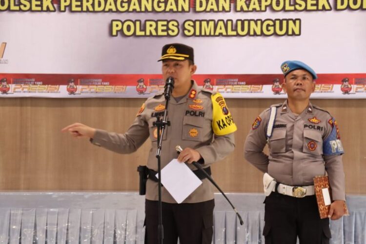 Kapolres Simalungun Pimpin Upacara Serah Terima Kapolsek Perdagangan dan Dolok Silau