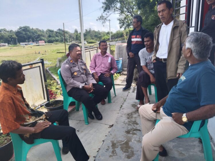 Bhabinkamtibmas Personil Polsek Balige Gelar Jumat Curhat