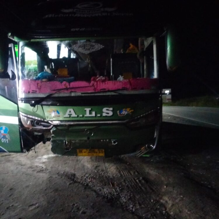 Kecelakaan Maut: Bus ALS vs Sepeda Motor, 2 Pengendara Tewas di Sumatera Utara