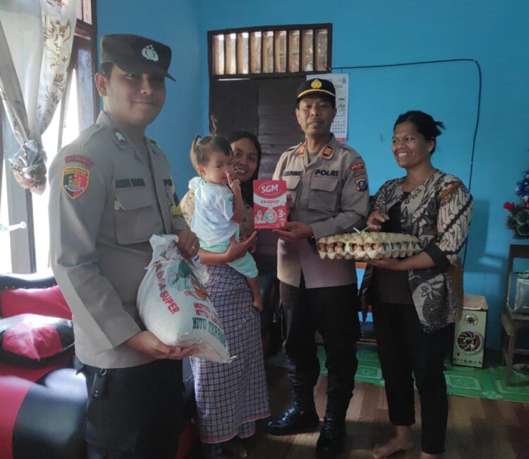 Bantuan Sosial Polsek Silaen untuk Keluarga Anak Stunting di Sigumpar