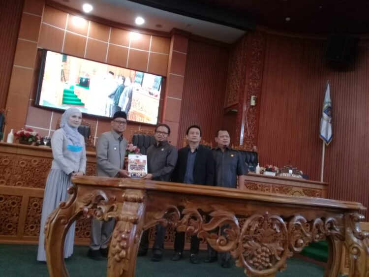 DPRD Kota Depok Gelar Rapat Paripurna Masa Sidang Pertama Tahun  2023 Dalam Rangka Penyampaian Pokir dan Renja Tahun 2024