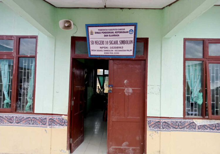 Samosir Marak Maling, Lima Unit Laptop  SD 10 Sigaol Simbolon Digondol