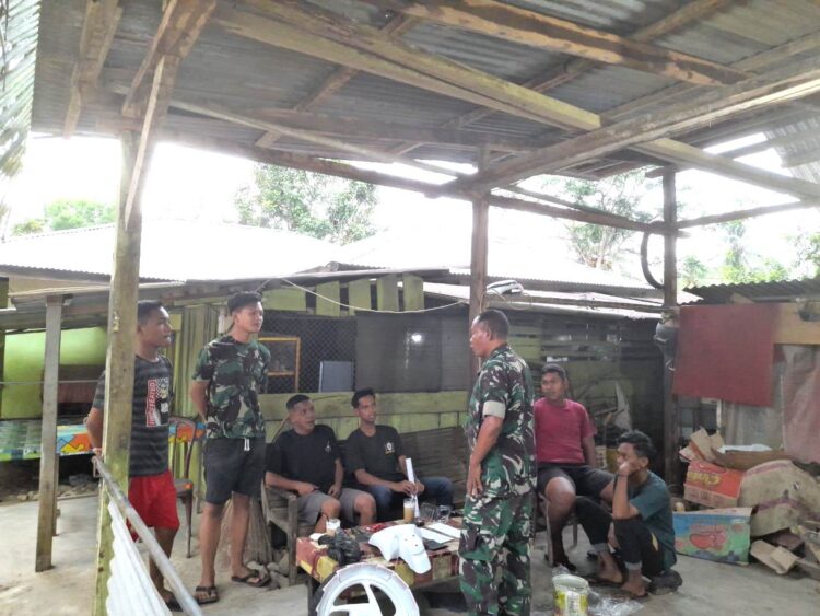 Rekrutmen TNI-AD  Disosialisasikan Babinsa Koramil 19/Idm