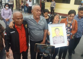 Datangi Mapolres Samosir, Keluarga Almarhum Bripka Arfan Saragih Kecewa Hasil Autopsi