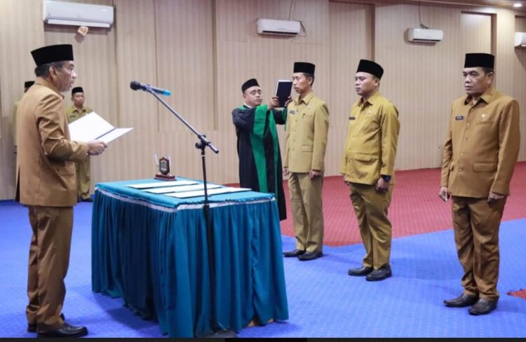 Sekda Lantik Tiga Pejabat Administrator di Lingkungan Pemerintah Kota Binjai
