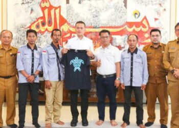 Wagub Sumut Musa Rajekshah Terima Kelompok Konservasi Penyu Pantai Binasi Tapteng: Pemprov Sumut Akan Bantu dan Segera Berkunjung