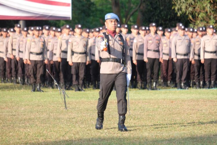 Polda Kepri Gelar Upacara Hari Kesadaran Nasional: Kapolda Irjen Pol Drs Tabana Bangun Minta Anggota Polri Lakukan Kesiapan Pengamanan Pelaksanaan Pemilu 2024