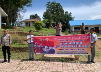 Kabag SDM Polres Toba Sosialisasikan Penerimaan Polri Tahun 2023 ke SMA di Toba