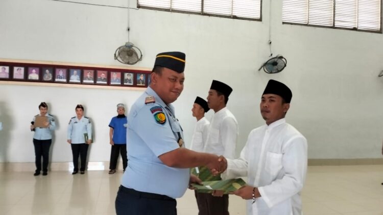 Lapas Kelas II A Binjai Berikan Remisi Khusus Idul Fitri kepada Warga Binaan