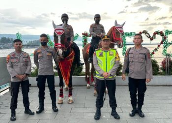 Kapolres Simalungun Bersama Unit Satwa Dit Samapta Polda Sumut Patroli Berkuda Di Parapat