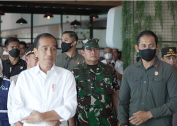 Presiden RI Joko Widodo Tinjau Kesiapan Pelabuhan Merak dan Pelabuhan Ciwandan Hadapi Arus Mudik Tahun 2023