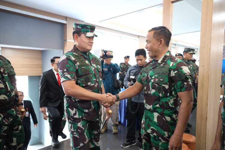 Panglima TNI Lepas Pemberangkatan Satgas Pamtas Papua untuk Mendukung Pembangunan dan Keamanan di Wilayah Papua