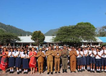 Bupati Toba Motivasi Siswa SMP Negeri 1 Agar Bisa Masuk Ke Sekolah Unggulan di Balige