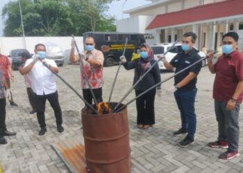 Kejari Kota Tebingtinggi Musnahkan Barang Bukti Narkotika Jenis Shabu dan Ganja