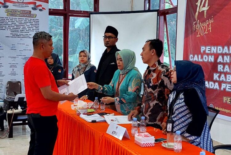 PSI Simalungun Daftarkan 30 Orang Bacaleg Untuk Pileg 2024: PSI Targetkan Raih 6 Kursi