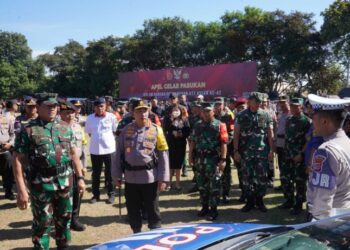 Panglima TNI dan Kapolri Pimpin Apel Gelar Pasukan Pam KTT ASEAN di Manggarai Barat NTT