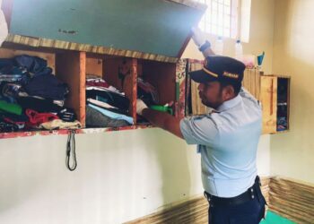Lembaga Pemasyarakatan Kelas IIB Siborongborong Razia Blok Hunian Antisipasi Penipuan Online dari Lapas