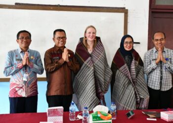 Konsul Amerika Motivasi Siswa, Guru dan Kepala Sekolah di Kabupaten Toba