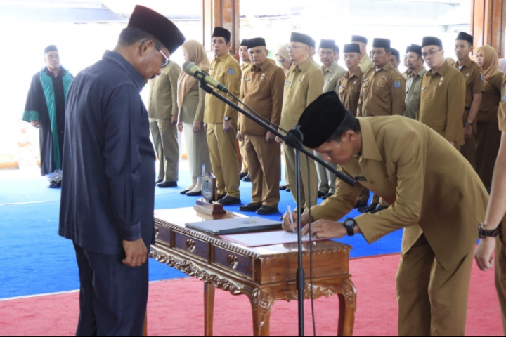 Wali Kota Binjai Amir Hamzah Lantik 126 Pejabat di Jajaran Pemko Binjai