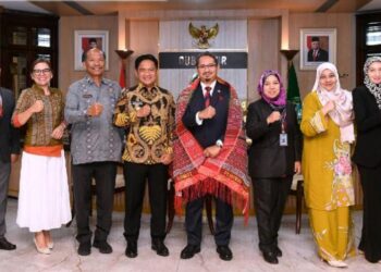 Pj Gubernur Sumut Promosikan Destinasi Super Prioritas Danau Toba Kepada Konsul Malaysia