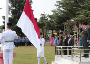 Pj Bupati Dairi Surung Charles Bantjin Pimpin Upacara Peringatan Harkitnas Ke-116: Kaum Muda Harus Berperan  Menuju Indonesia Emas Tahun 2025