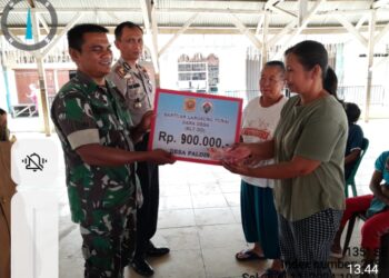 Koramil 04/Tigalingga dan Polsek Tigalingga Bersinergi Dengan Pemdes  Salurkan BLT kepada Warga Miskin Ekstrim Desa PaldingTigalingga