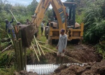 BPBD Dairi Gerak Cepat Tangani  Jalan Amblas di Desa Parbuluan IV