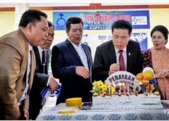 Bupati Simalungun Hadiri Perayaan Jubileum 50 Tahun HKBP Siantar Baru
