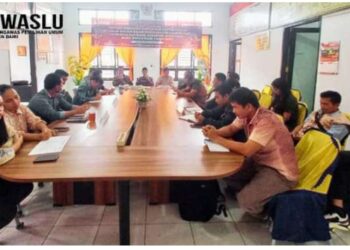 Bawaslu  Dairi Gelar Rapat Koordinasi Dengan KPU Dairi Persiapan Penyusunan Daftar Pemilih untuk Pilkada 2024