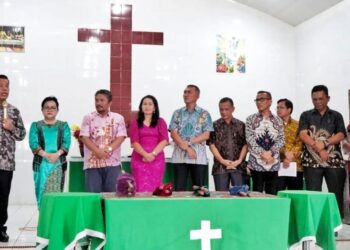 Bupati Simalungun dan Istri ikuti Ibadah Minggu Bersama Jemaat HKBP di Jawa Maraja