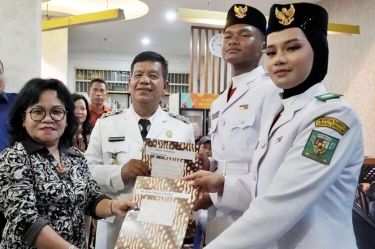 Bupati Simalungun Apresiasi Suksesnya Paskibra Tahun  2024 pada Upacara HUT Ke-79 Kemerdekaan RI