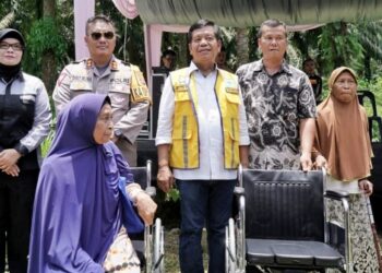 Bupati Simalungun Radiapoh Sinaga Sosialisasikan Bahaya Narkoba dan Tinjau Pembangunan Jalan di Kecamatan Silou Kahean