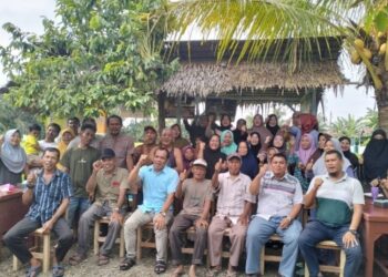 Puluhan Ibu-Ibu Undang Zainuddin Purba untuk Makan Masakan Kampung di Jati Utomo Binjai 