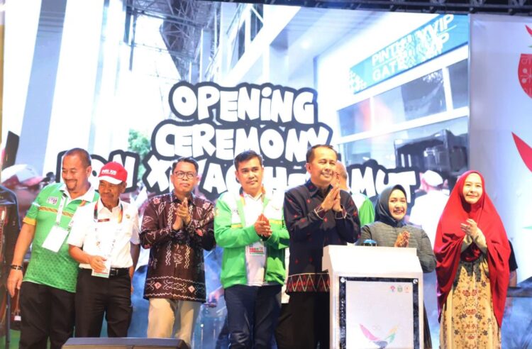 Pj Gubernur Sumut Agus Fatoni Buka Festival UMKM PON XXI 2024, Kenalkan Produk Khas Daerah