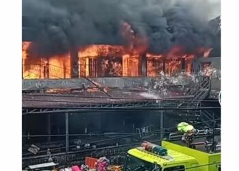 Kebakaran Melanda Pasar Horas Pematangsiantar, Lantai Dua Hangus Terbakar