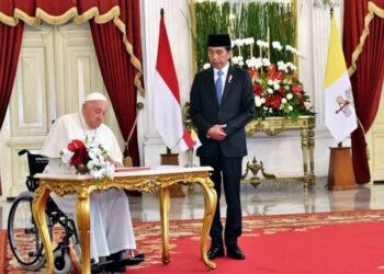 Presiden Jokowi Sambut Paus Fransiskus di Istana Negara: PausTekankan Pentingnya Kerukunan dalam Keberagaman